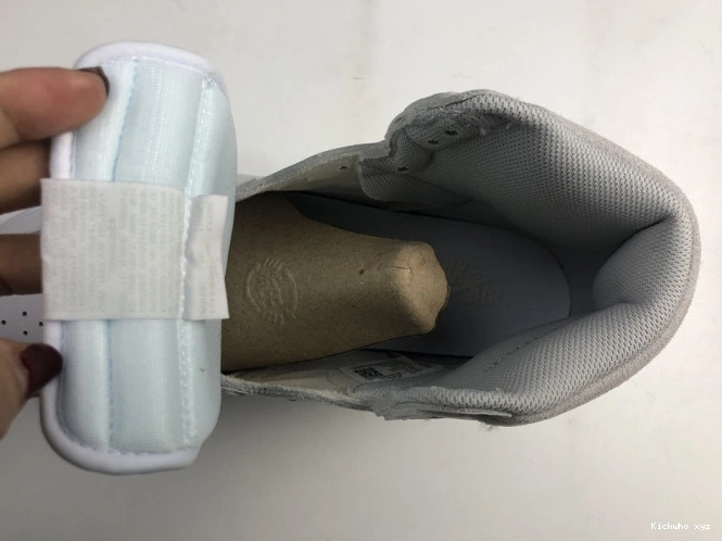 BQ4422-100 Neutral Retro High Jordan Grey 85 1 Air 0716